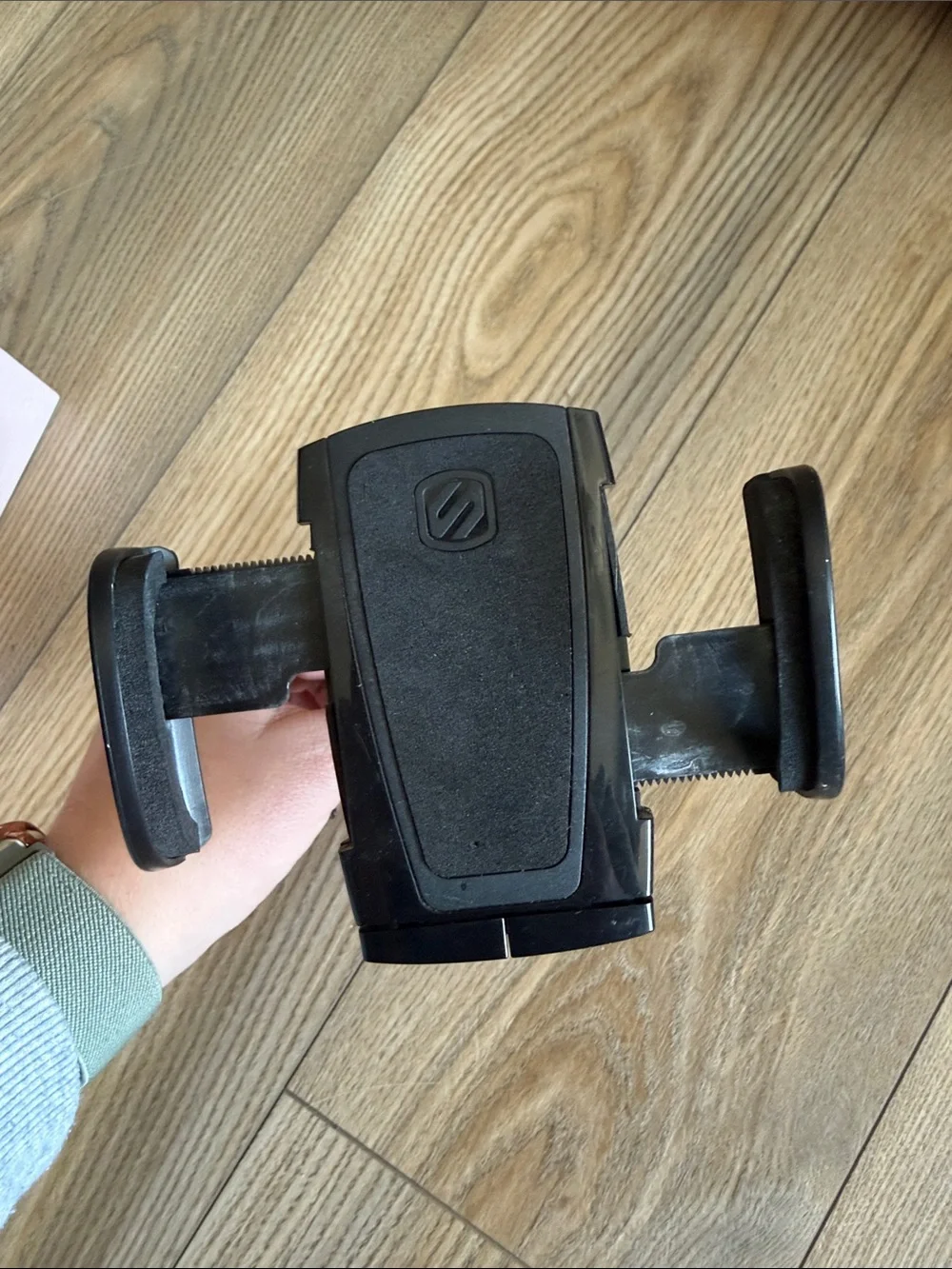 Universal Black Car Phone Mount with Suction Cup